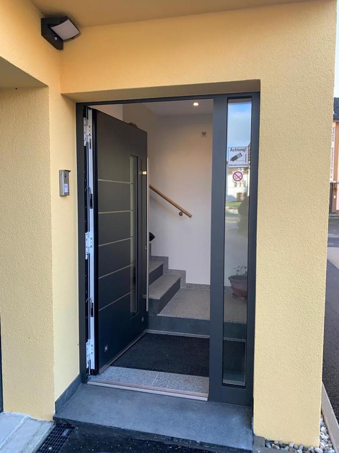 1 Zimmer Mit Bad Ohne Kueche, 1 Person, 15 Qm, Direkt An Der Aach Singen Extérieur photo