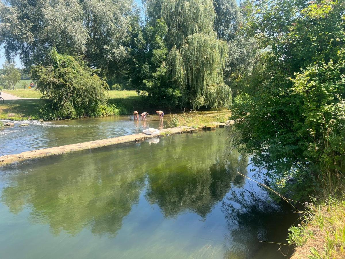 1 Zimmer Mit Bad Ohne Kueche, 1 Person, 15 Qm, Direkt An Der Aach Singen Extérieur photo