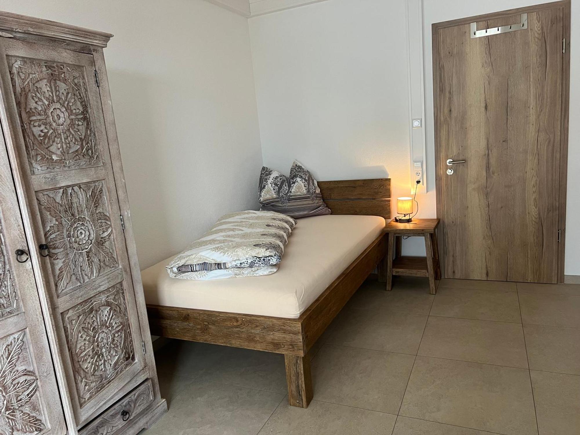 1 Zimmer Mit Bad Ohne Kueche, 1 Person, 15 Qm, Direkt An Der Aach Singen Extérieur photo